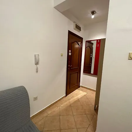 Apartment Aprtment Mili